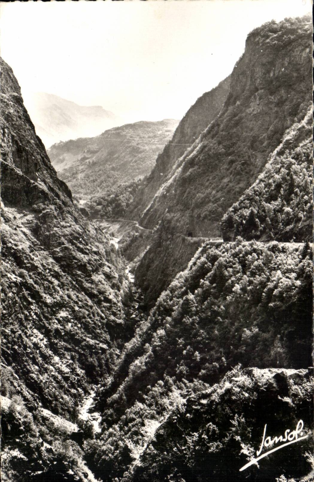 CPA On the road of the stopping of Chambon