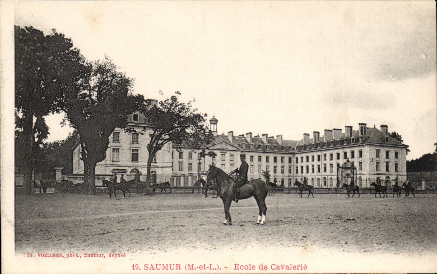 Saumur CPA School of cavalry (horse hippism)