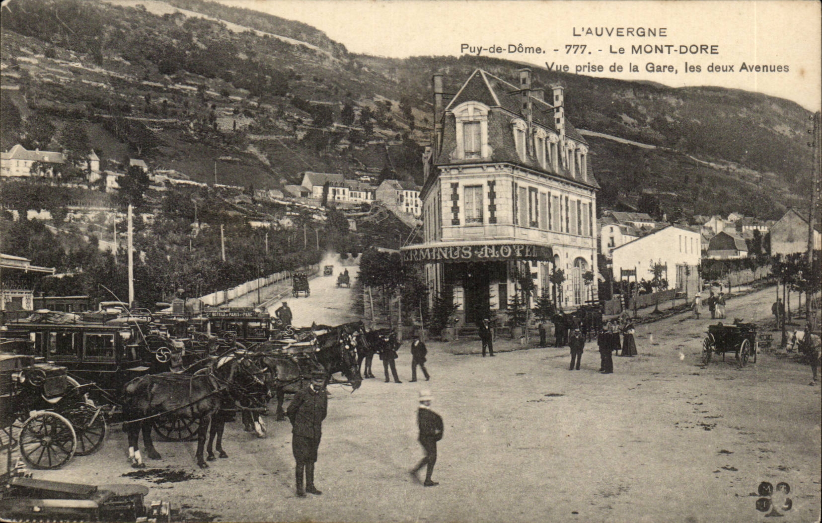 Mount Gilds - Seen from Station - the Two Avenues - CPA