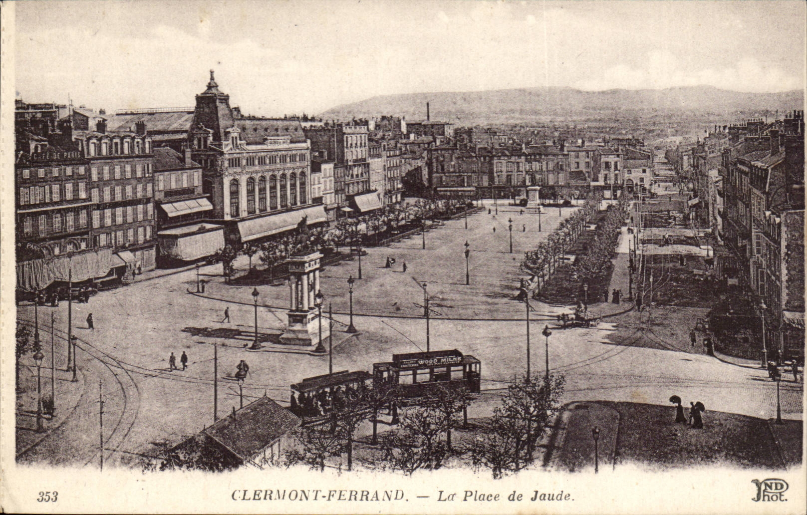 CPA Clermont Ferrand the place of jaude
