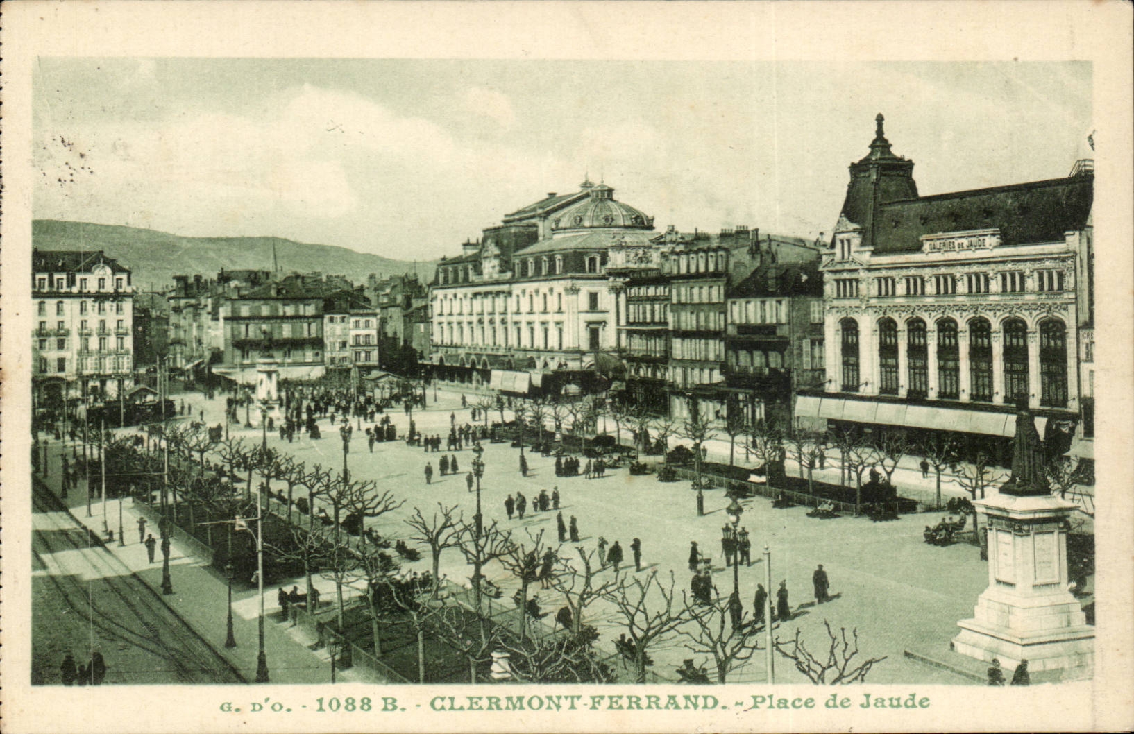 CPA Clermont Ferrand the place of Jaude