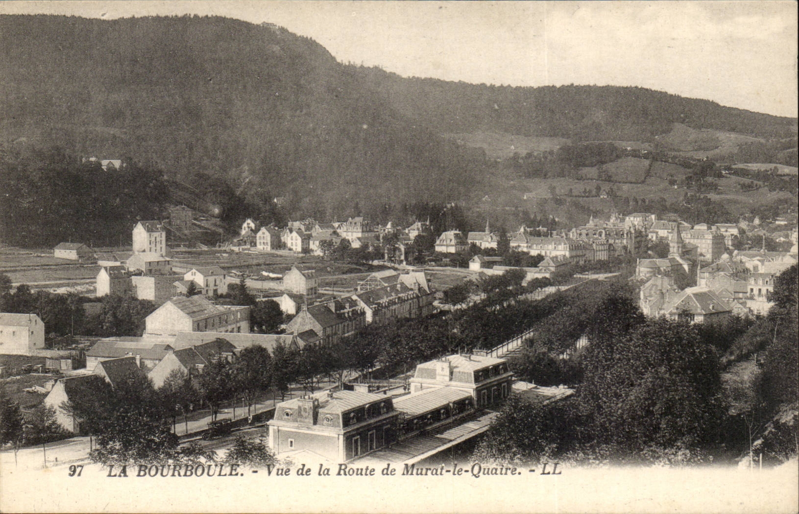 CPA Bourboule gesehen von der Strasse von Murat Quaire