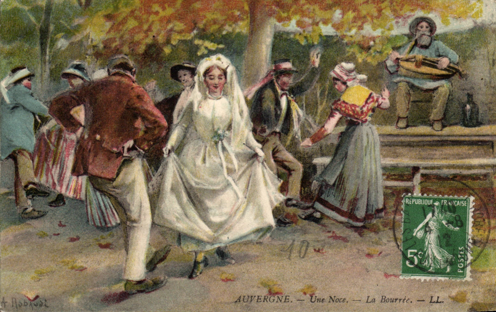 CPA Auvergne a wedding the bouree (folklore costume) TOP