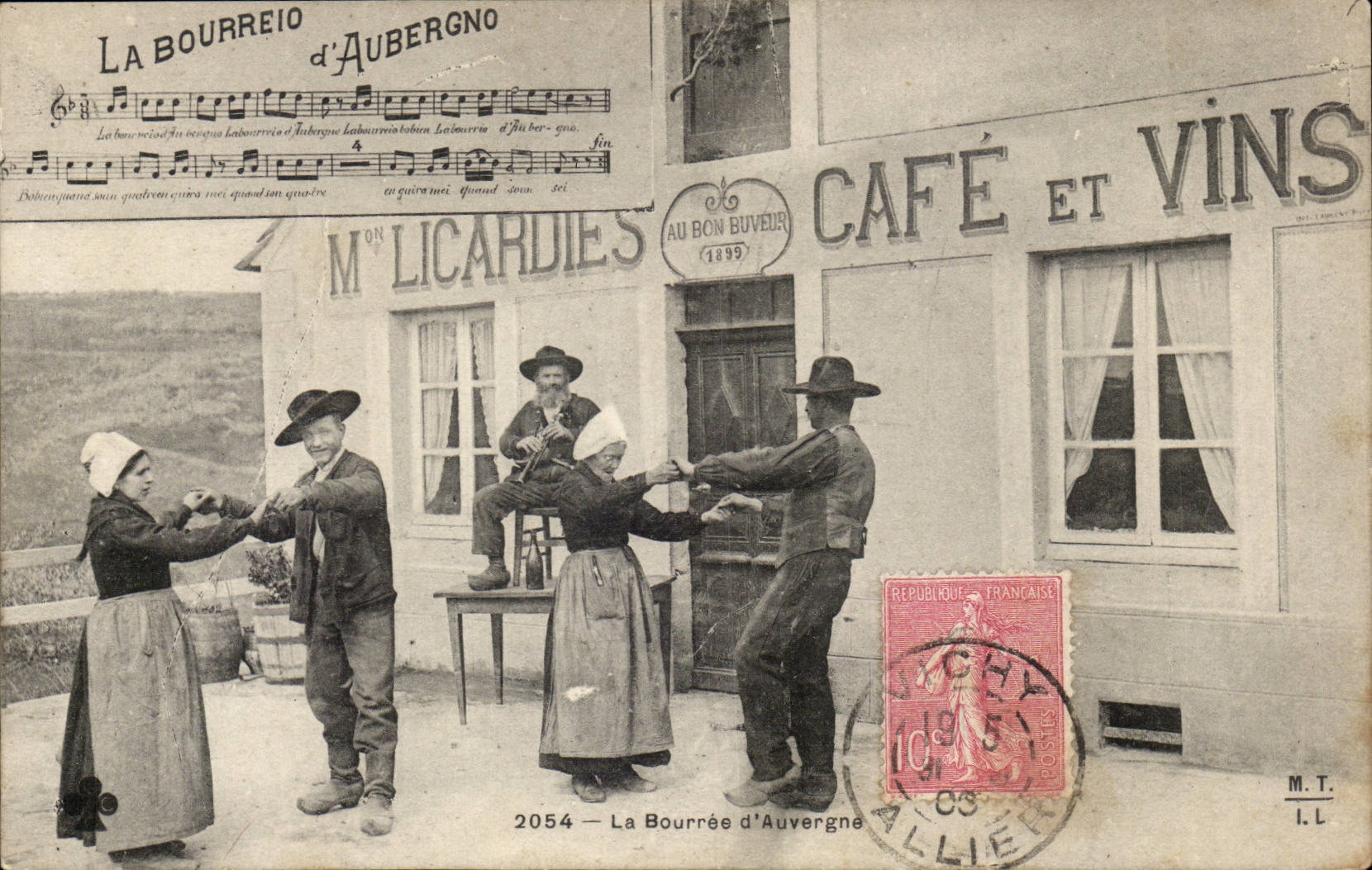 CPA Auvergne The bourree (folklore costume dances)
