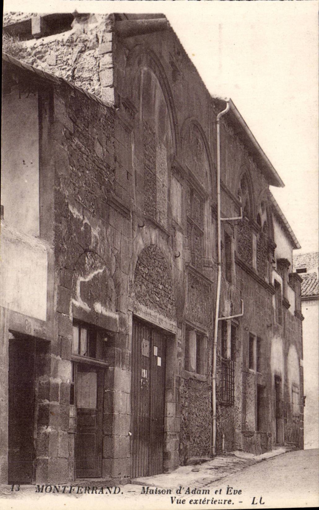 CPA Montferrand House of Adam and Eve Seen external