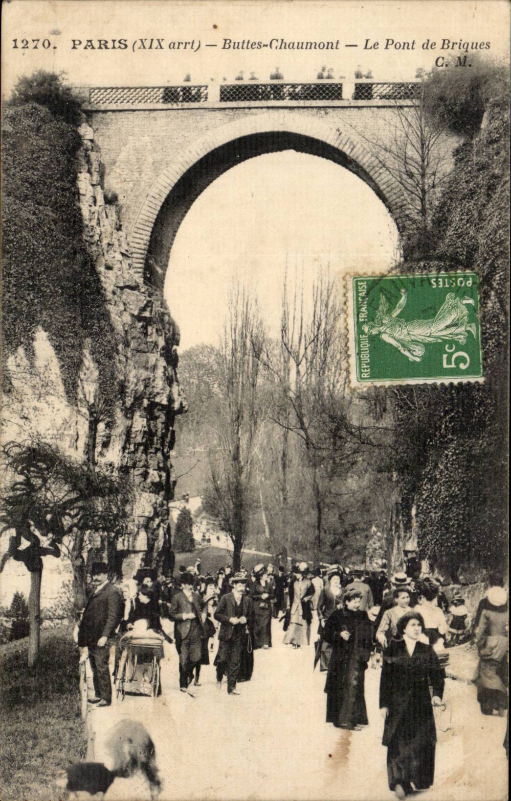 Paris - 19 - the Chaumont Hillocks - the Bridge of Bricks CPA