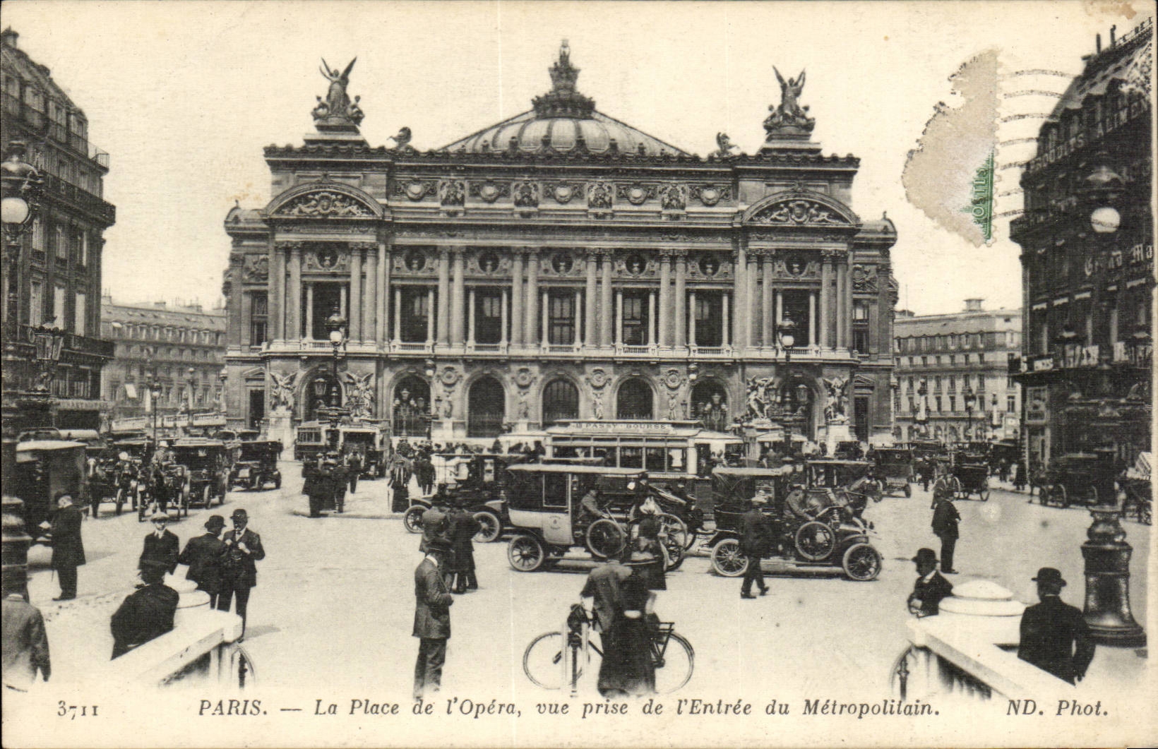 Paris 9 - Place de l'Opera - Vue prise de l'Entree du Metropolitain - CPA 