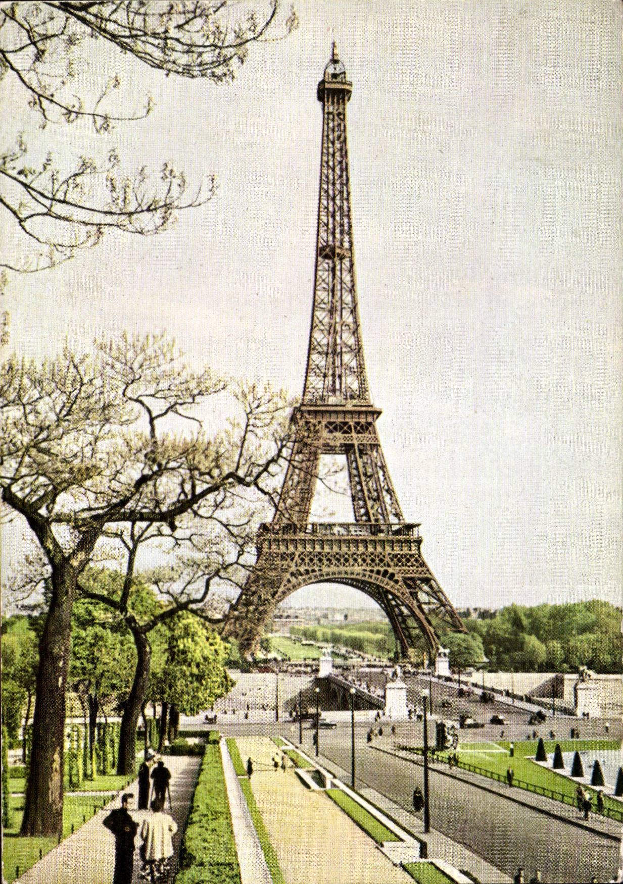 MODERN CARD Paris the Tower Eiffel (1887 1889) View