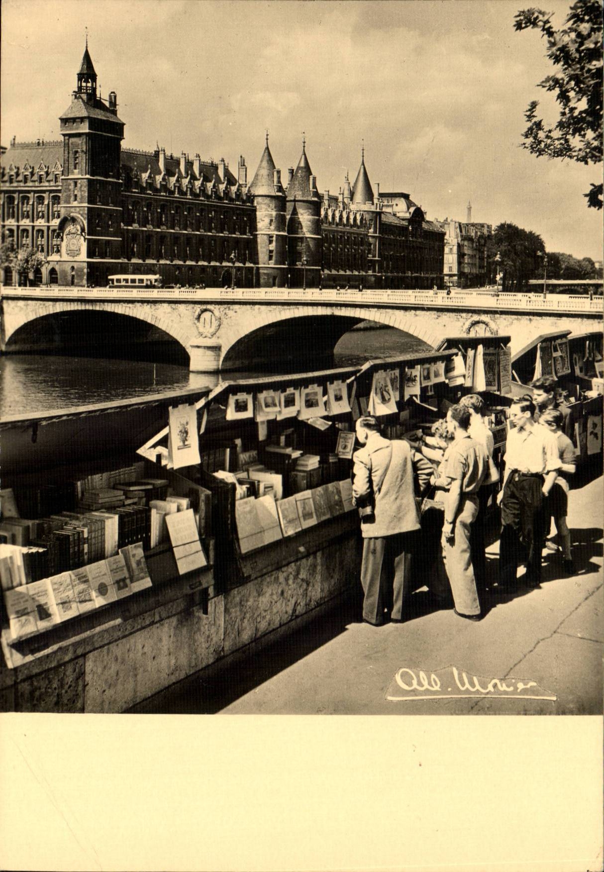 Paris CPM Les bouquinistes Quai de Gesvres