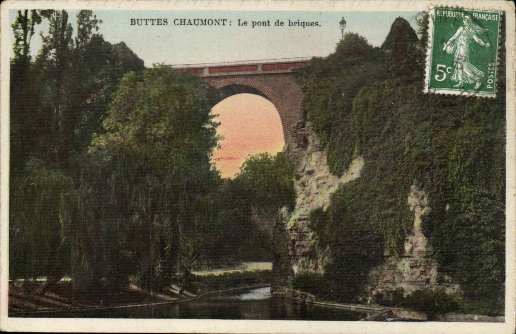 Paris - 19 - Chaumont Hillocks - the Brick CPA Bridge