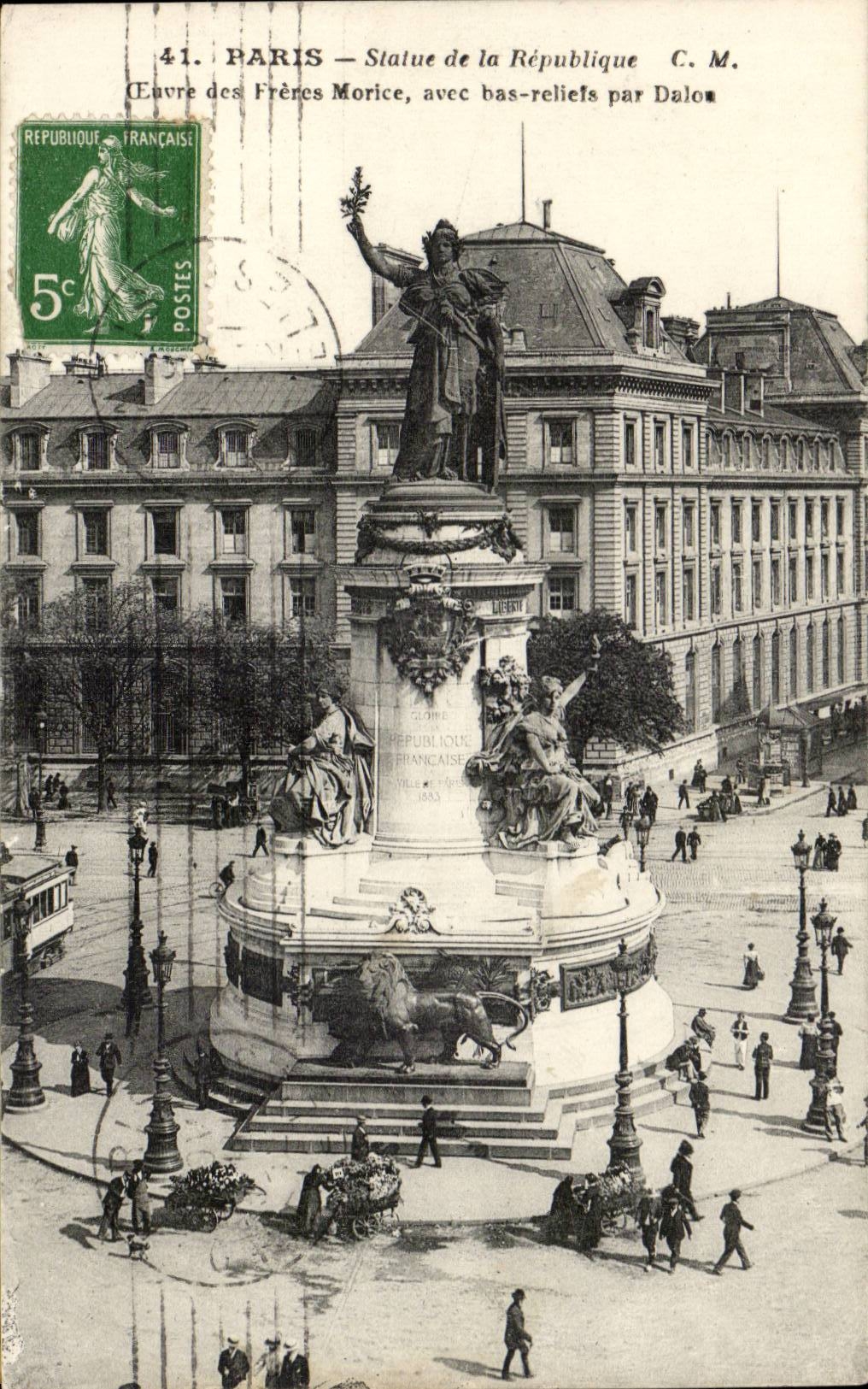 Paris - 10 - Statue of the Republic - Work of the Morice Brothers - Low relief by Dalos - CPA