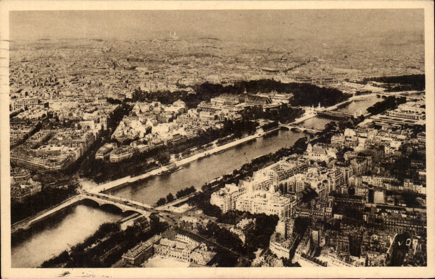 Paris 7 - Panoramic View of the Eiffel Tower on the Seine and Montmartre CPA