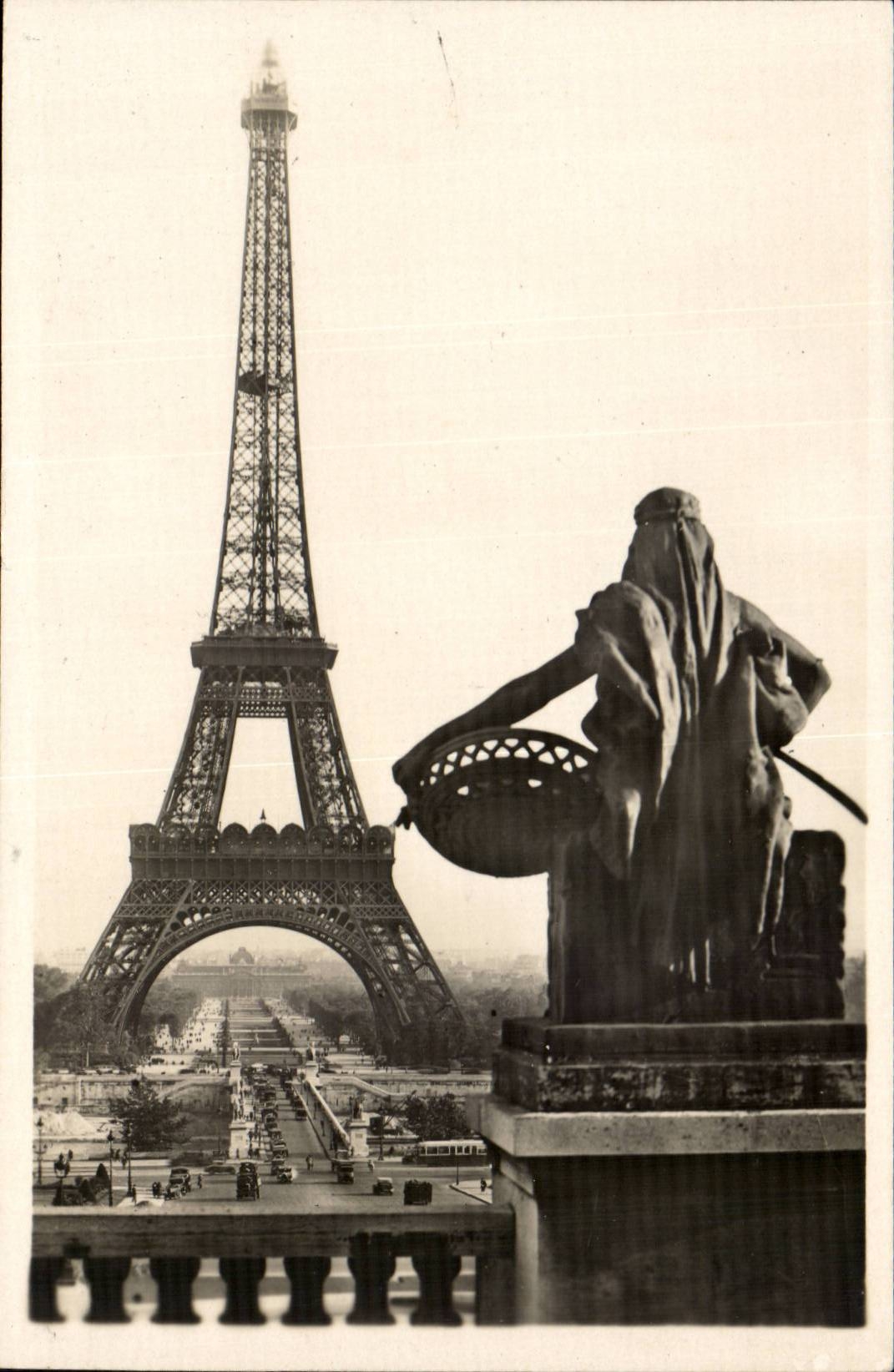 Paris - 7 - Eiffel Tower - Eiffel Tower - CPA