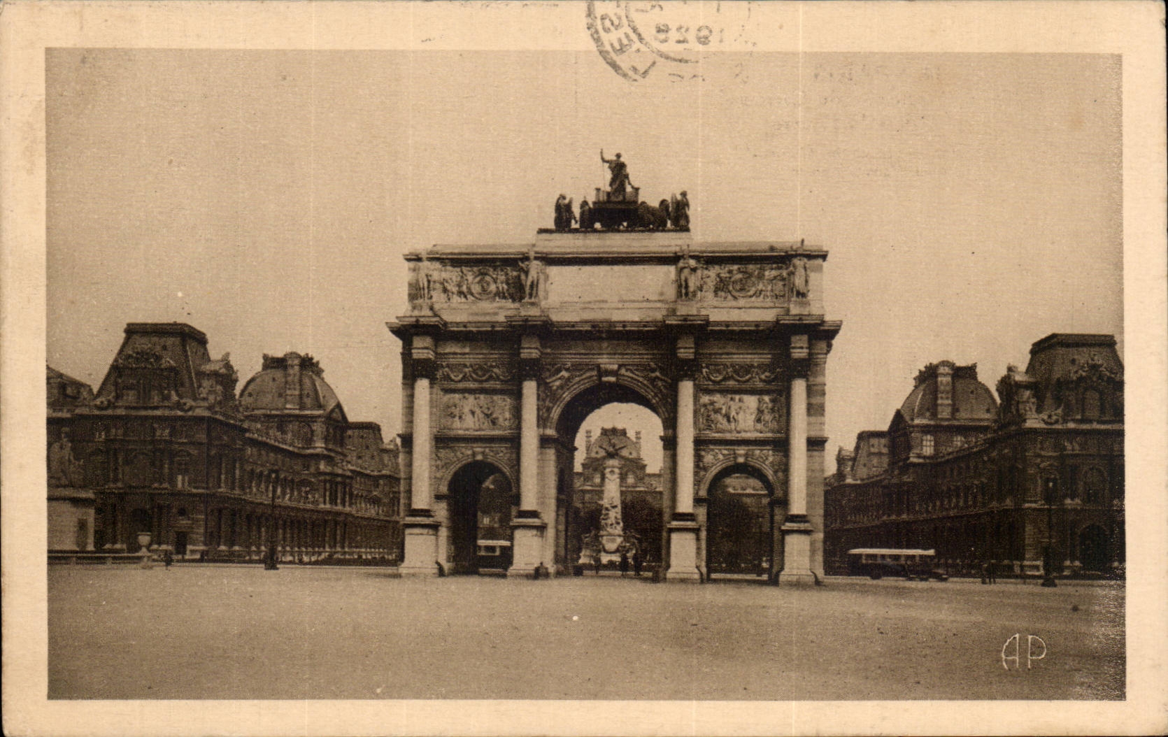 Paris - 1 - l'Arc de Triomphe du Carrousel et le Palais de Louvre CPA 