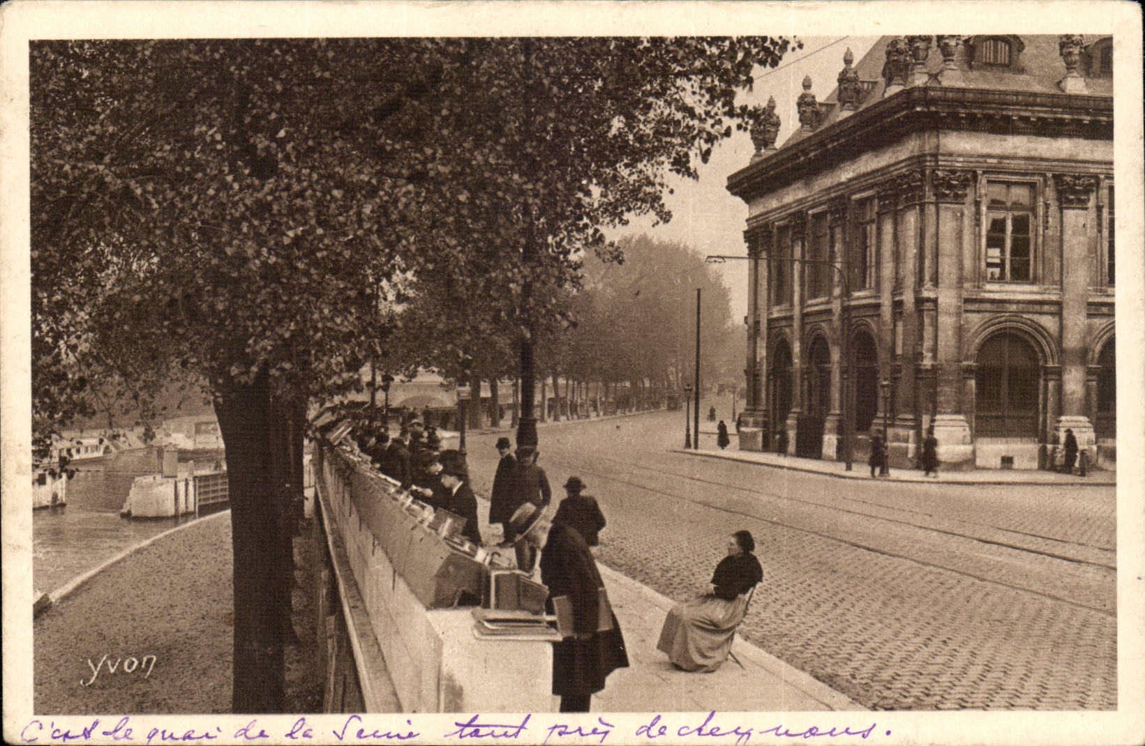 Paris - 6 - Secondhand booksellers of the Quay of Conti - Institut right of France has - CPA