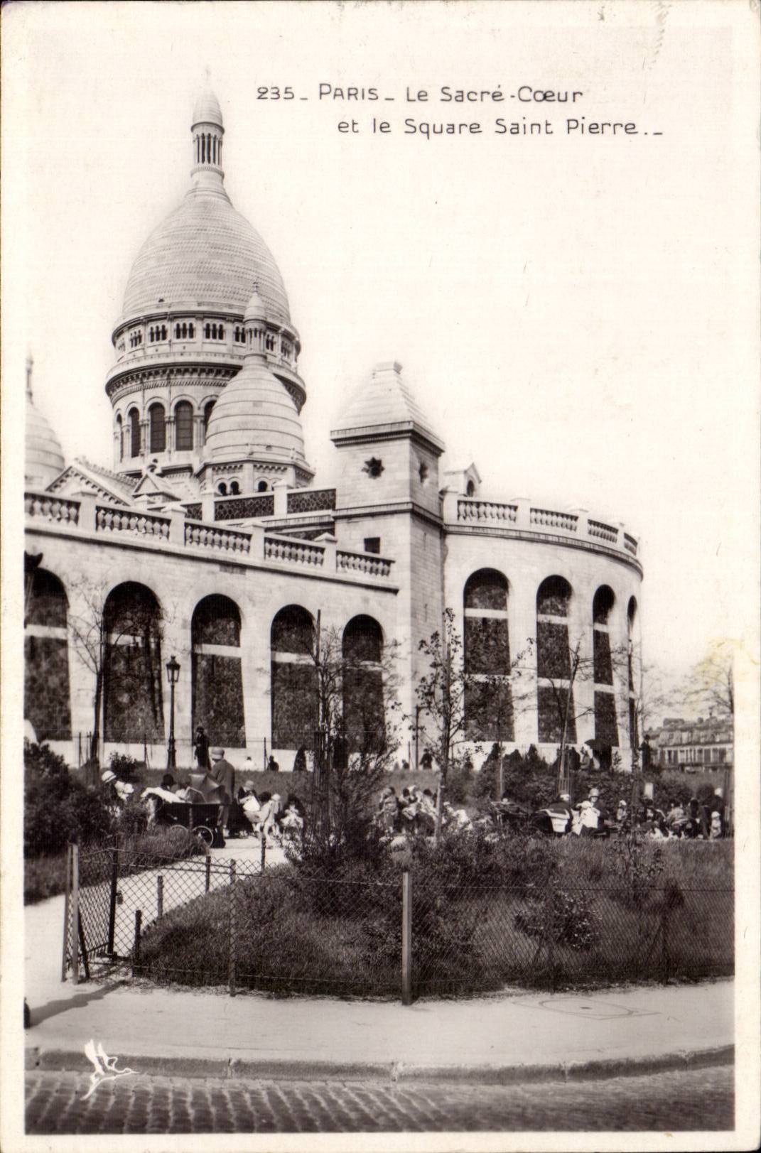Paris the 14 Sacring Heart and the Public garden Saint Pierre - CPA