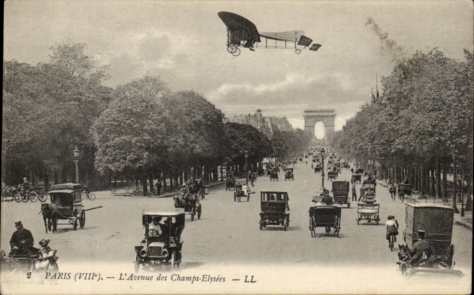 Paris - 8 -- The Avenue of the Champs Elysees - Plane - airplane - airplane - bicycle - car CPA