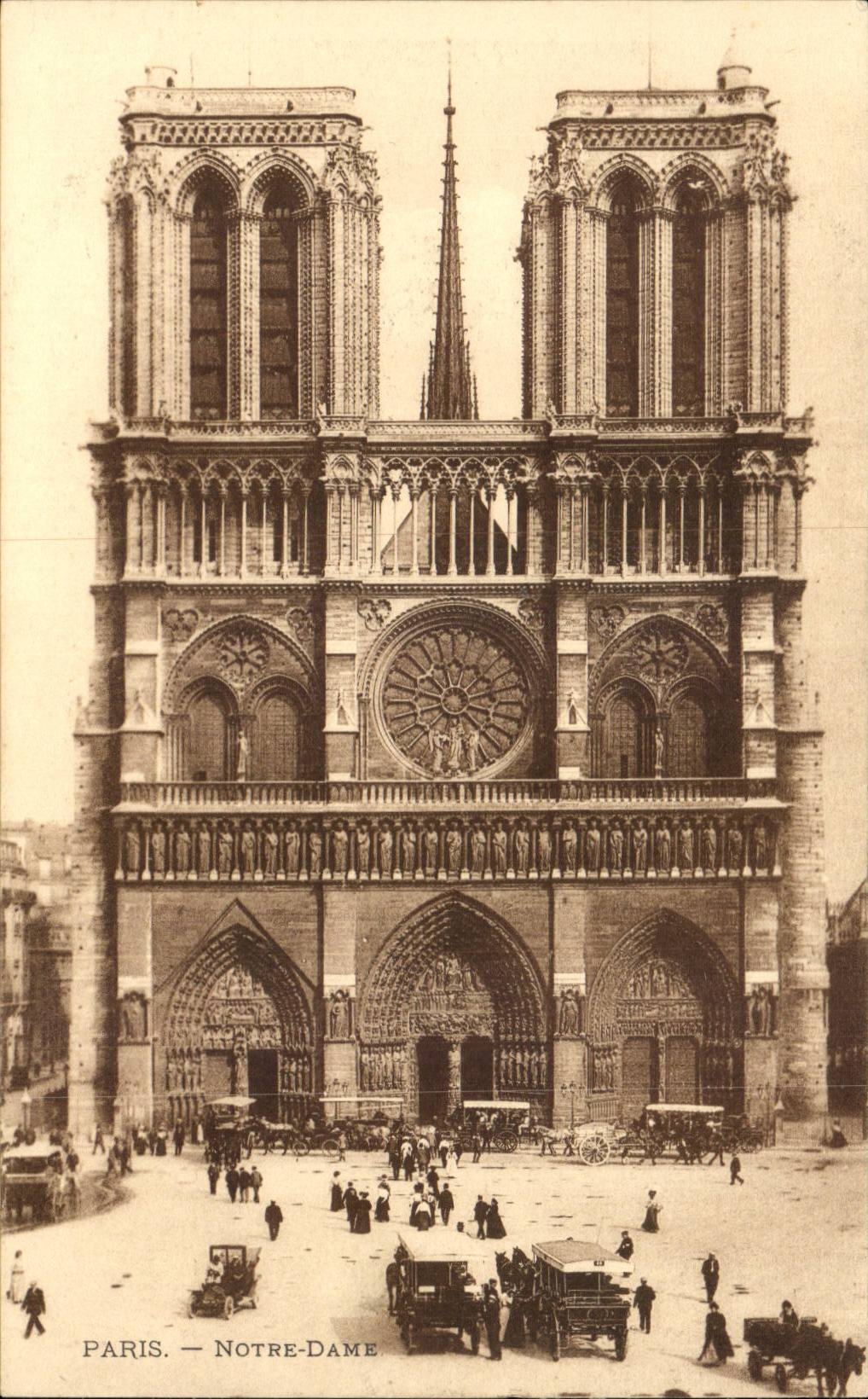 Paris - 4 - Notre Dame - CPA 