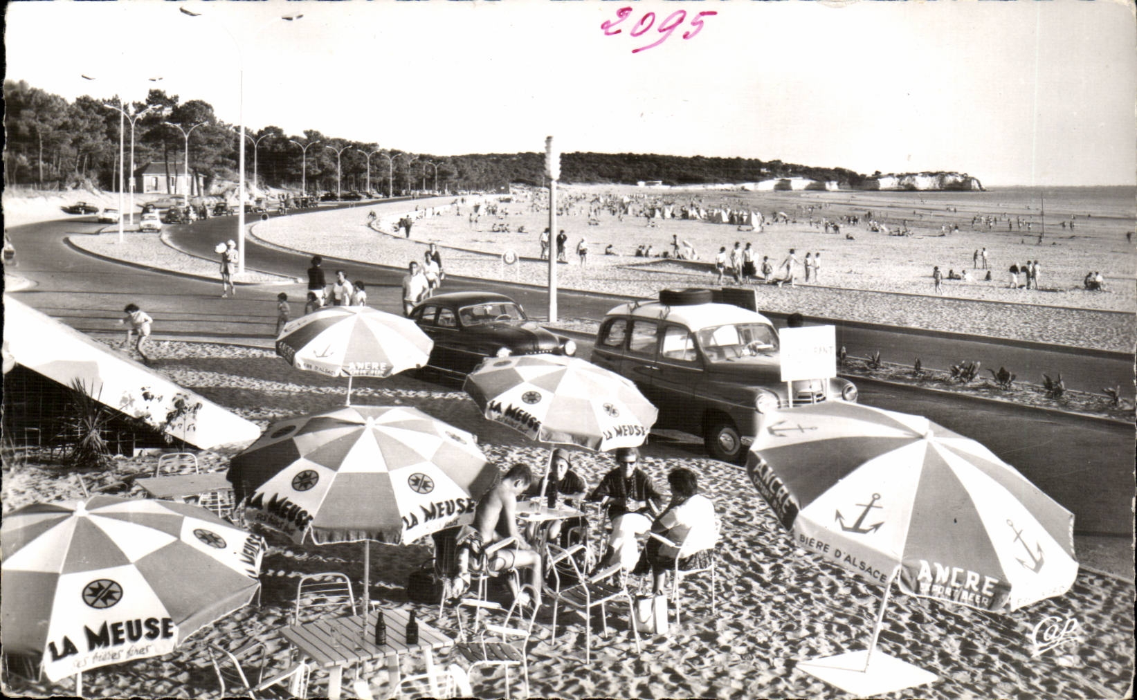 Saint Georges de Dilonne CPA the beach