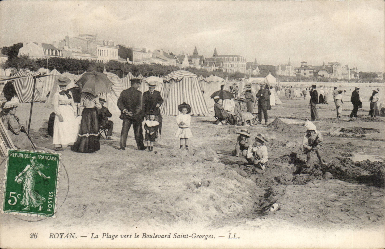 Royan CPA der Strand in Richtung zur Prachtstrasse Saint Georges