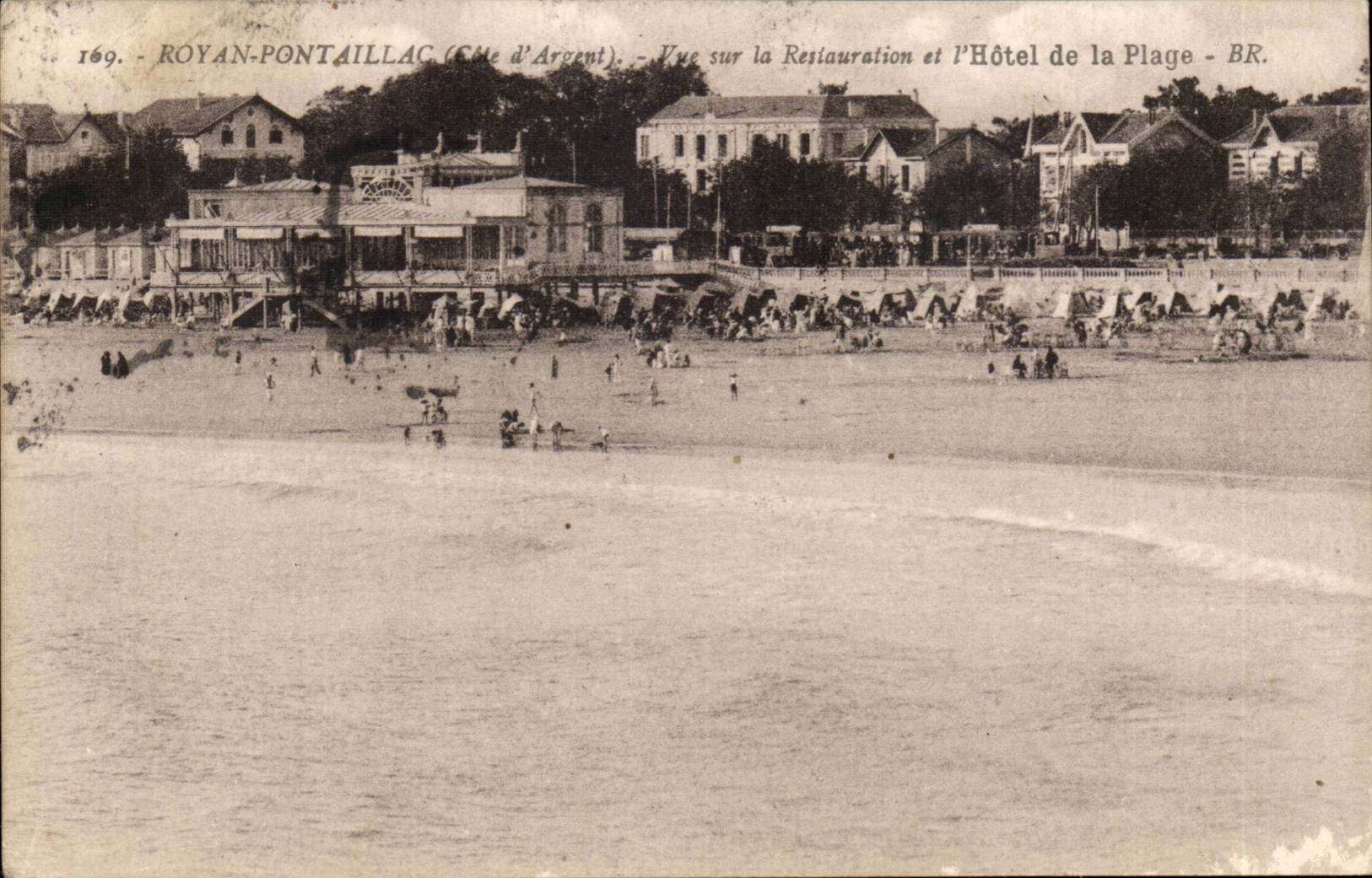 Royan Pontaillac CPA gesehen auf die Wiederherstellung und das Hotel des Strandes
