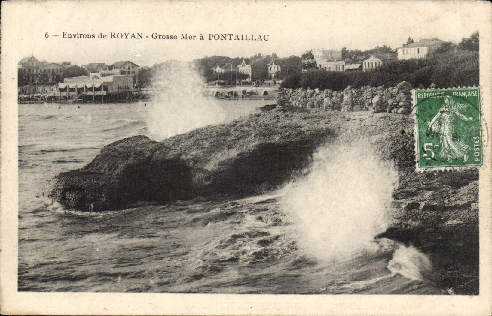 Umlagerungen von Royan CPA schwerem Meer haben Pontaillac