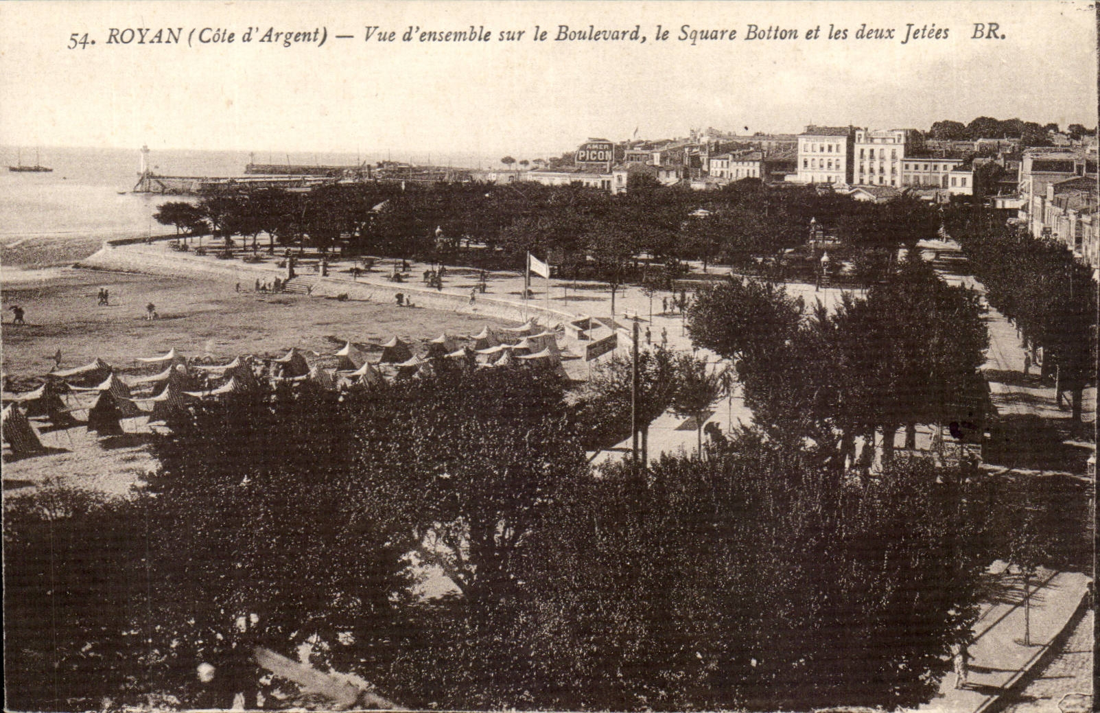 Royan CPA Gesamtabbildung auf der Prachtstrasse der Botton allgemeine Garten und zwei Piers