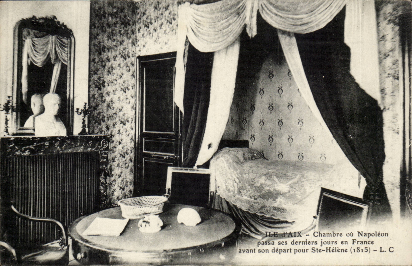 Island of Aix CPA Room or Napoleon spent his last days to France before its departure for Sainte Helene