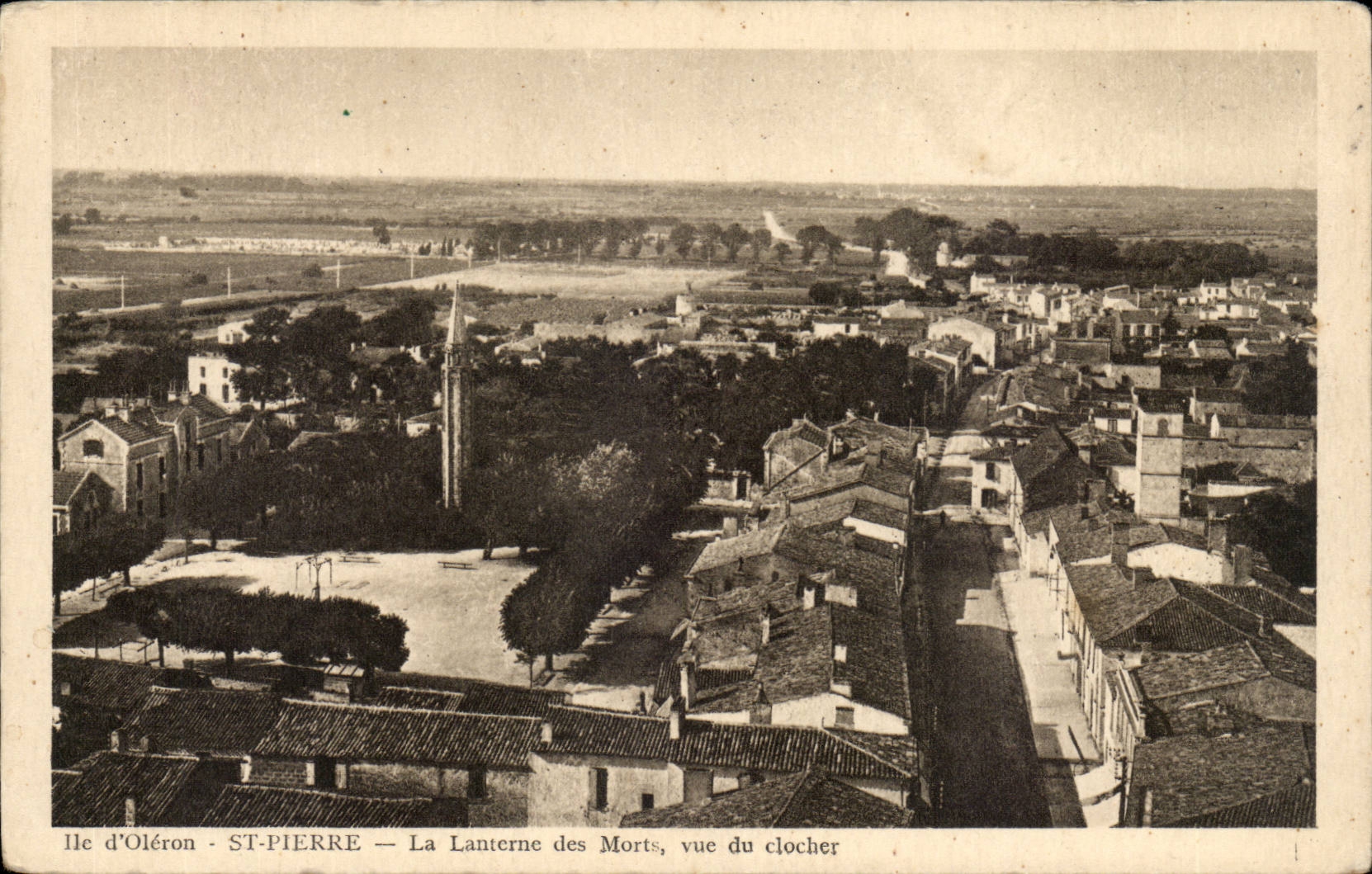 Island of Oleron - St Pierre - the Lantern of the dead ones - sight of the bell-tower - CPA