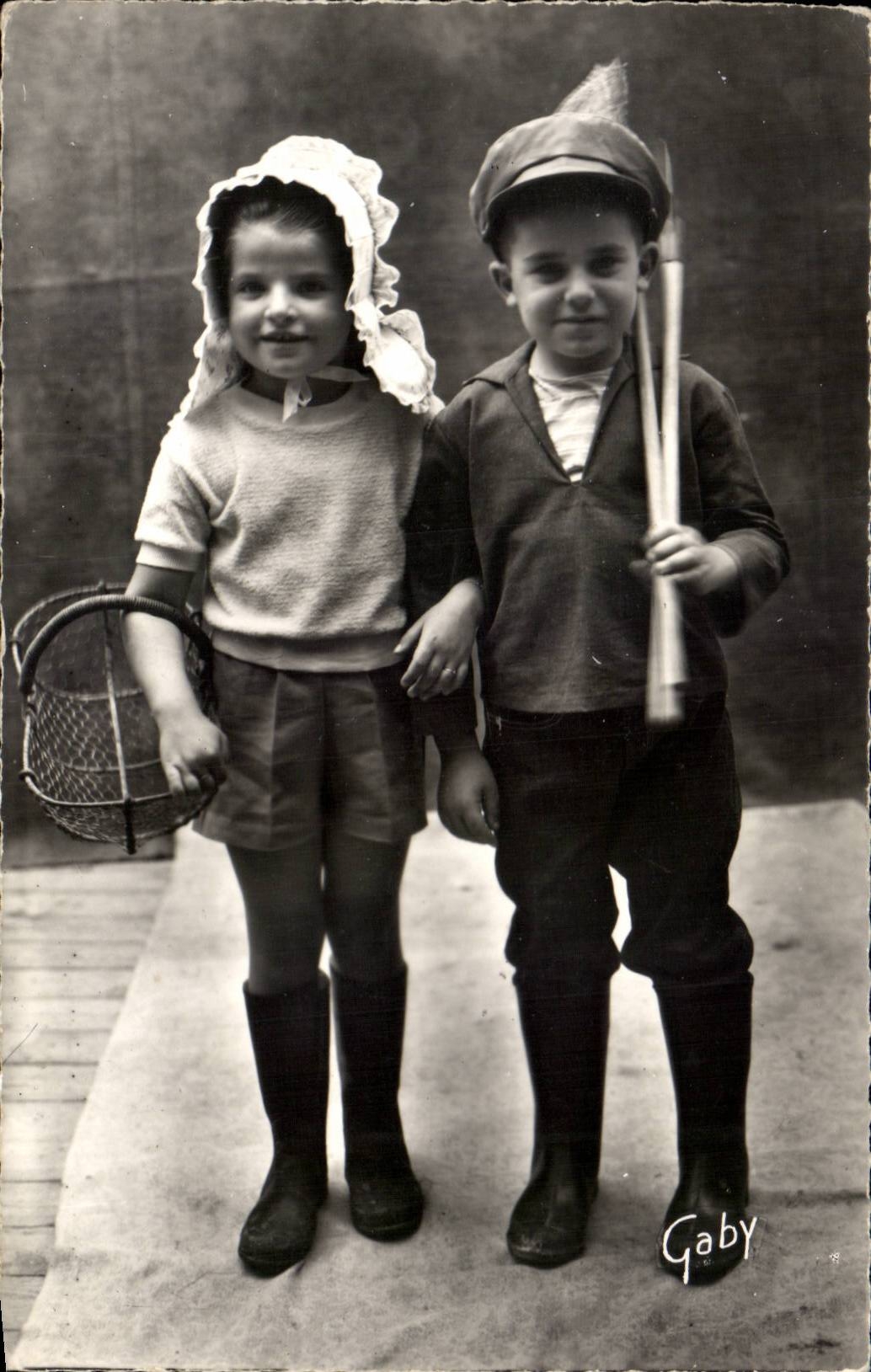Island of Oleron - Couple Children as Sinners - Fantasy - Child CPA