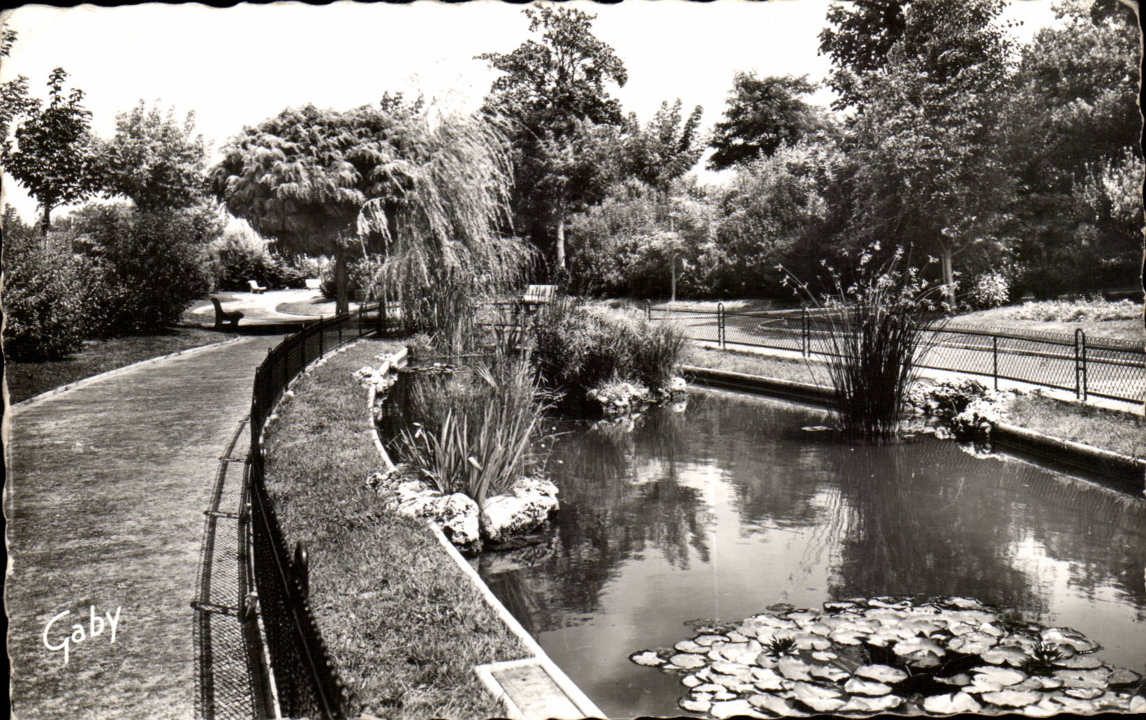 Rochefort on Sea - Parat Public garden - CPA