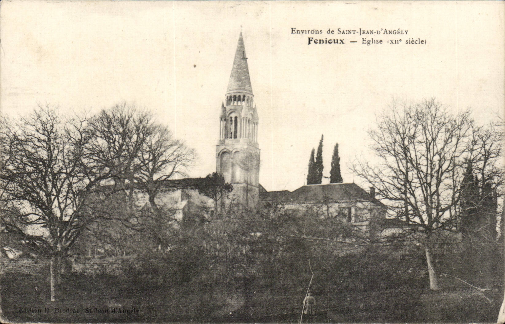 Fenioux CPA Church Surroundings of Saint Jean of angely
