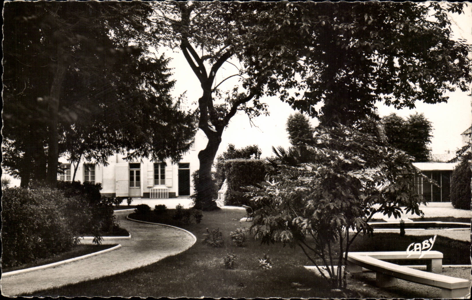 Marans CPA the town hall and gardens