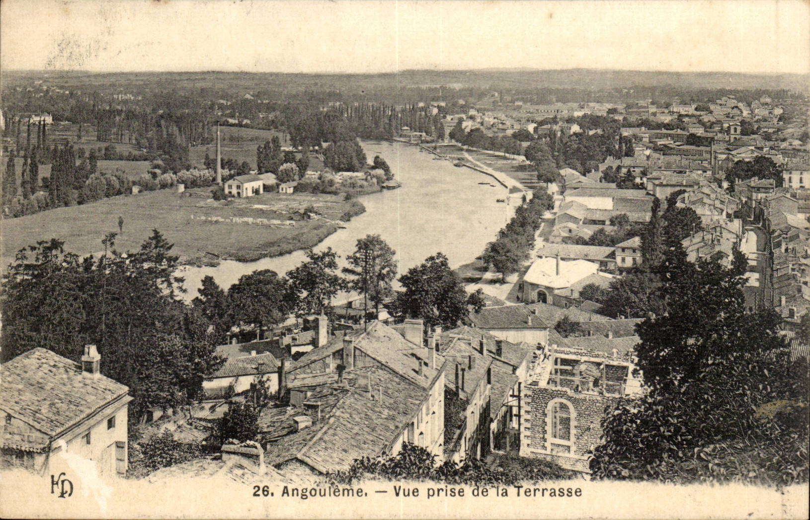 Angouleme cPA Vue prise de la terrasse