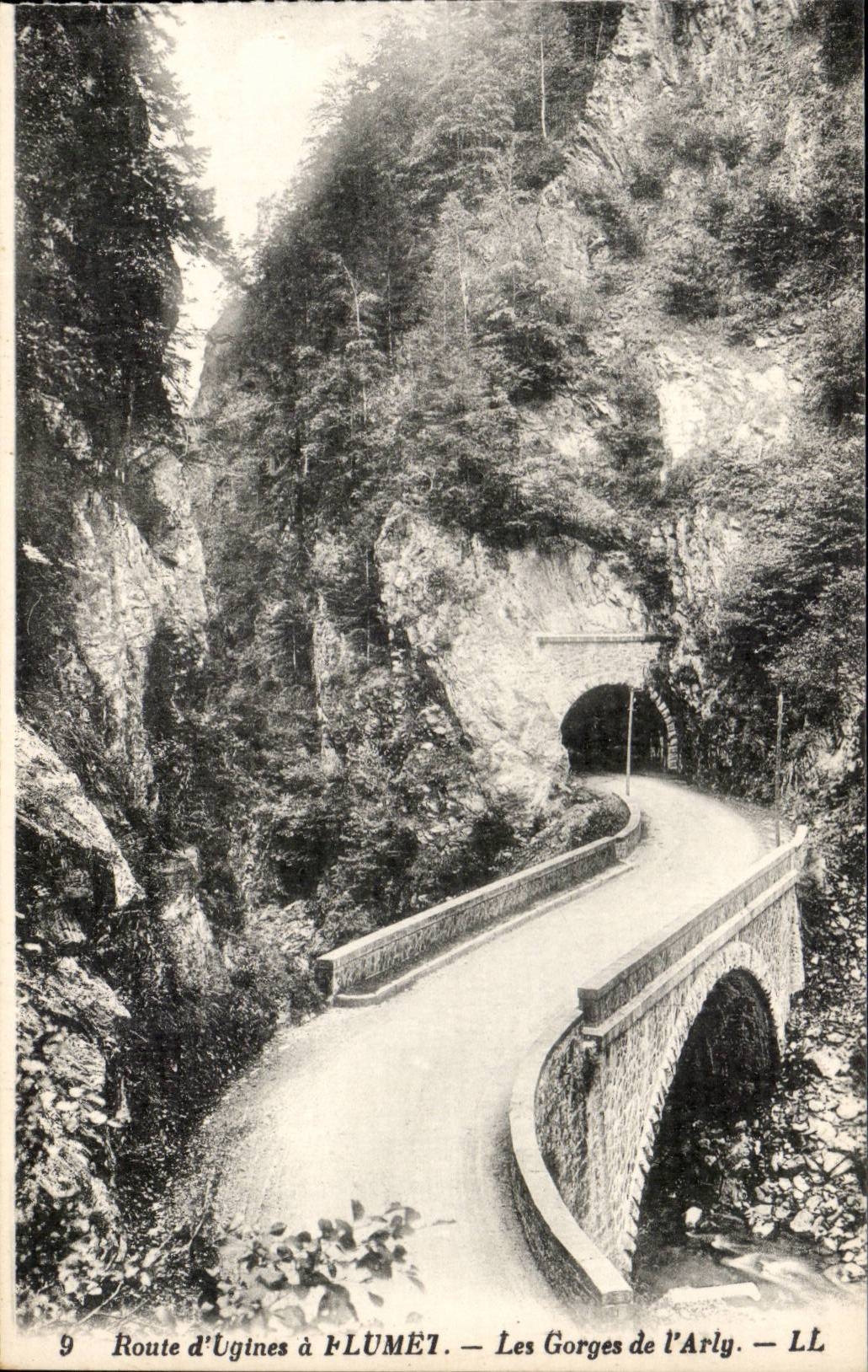 Route d'Ugines has Flumet CPA the goirges arly