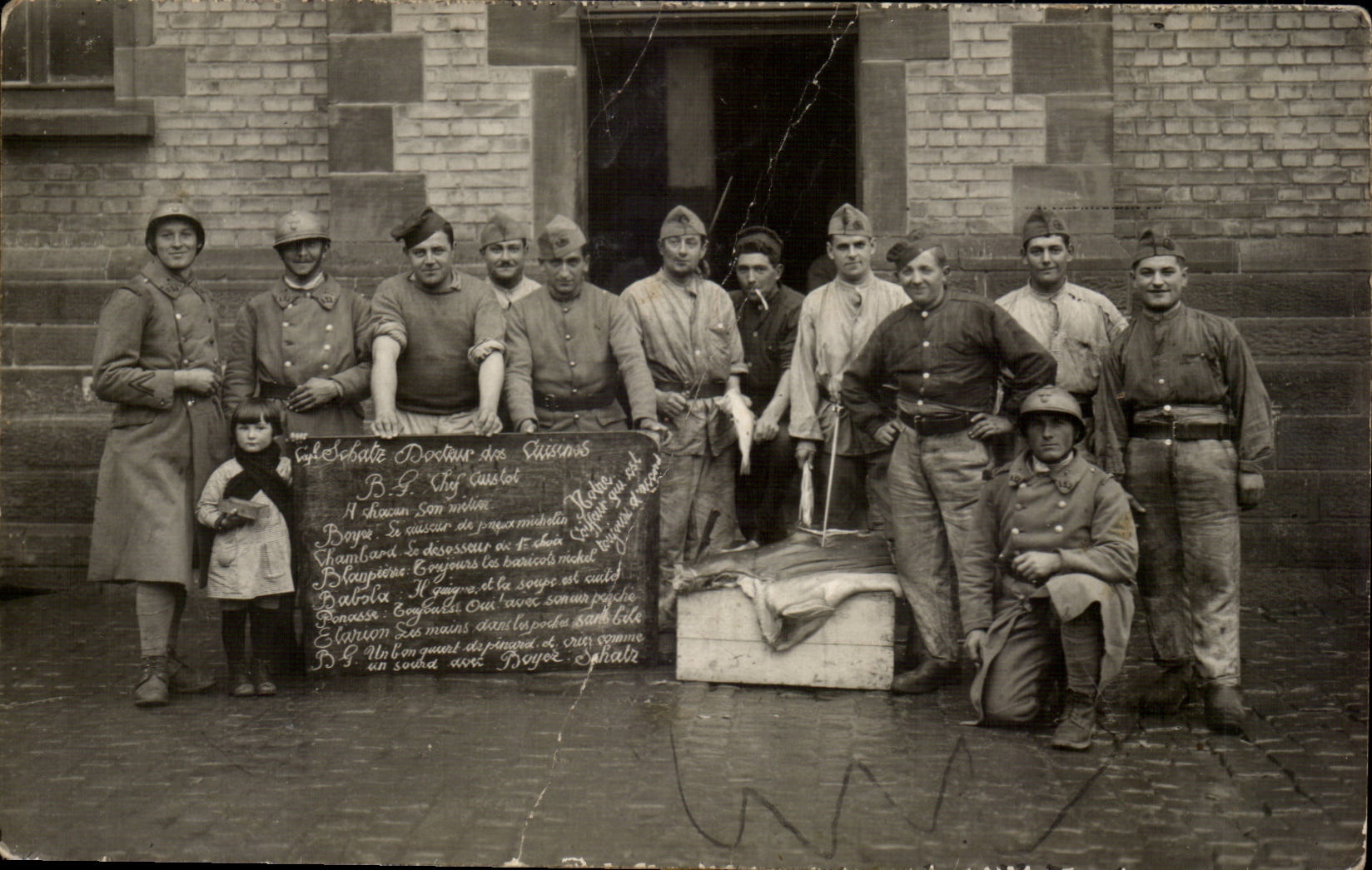 CPA Militaria Real photo Regiment