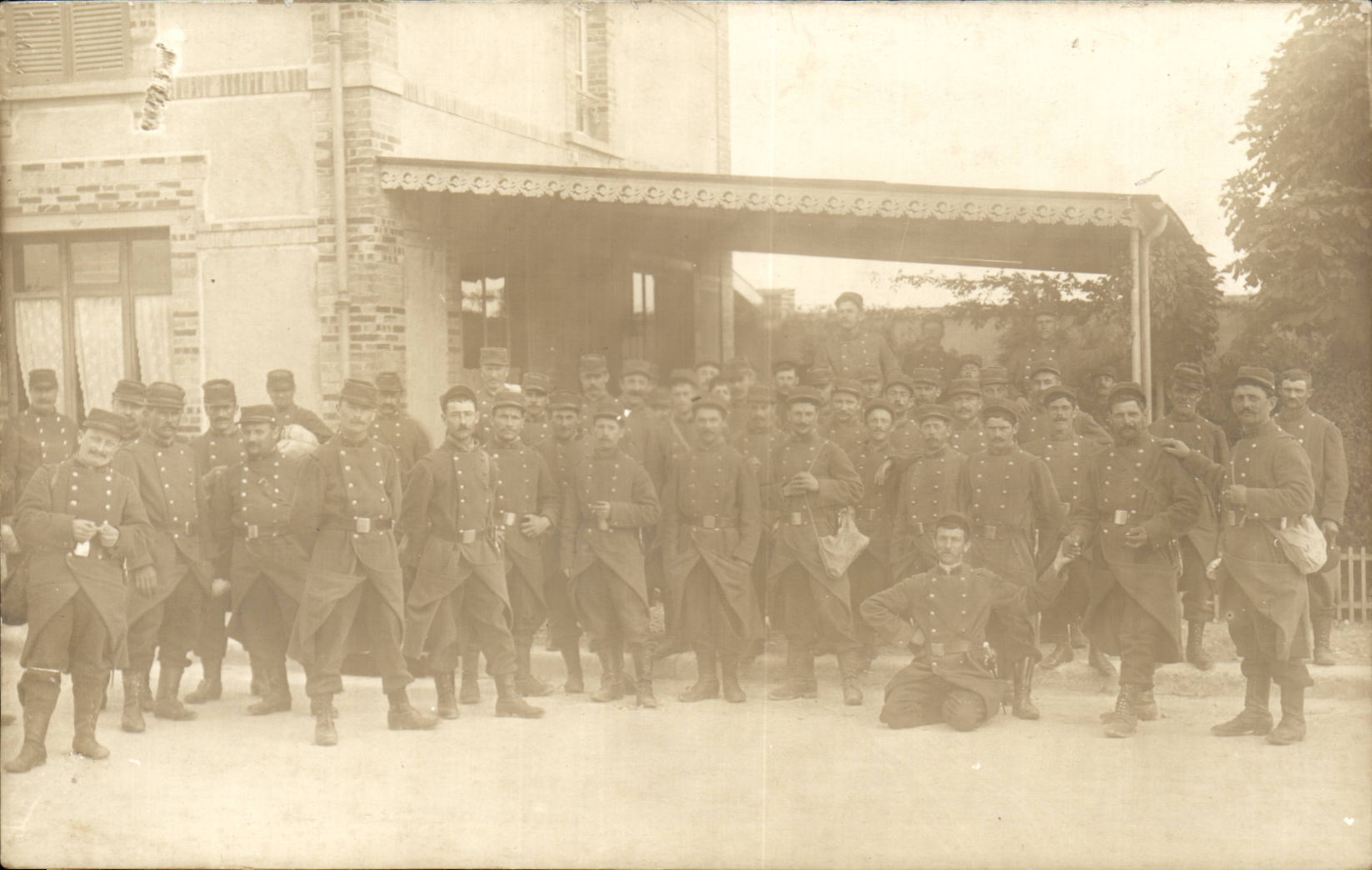 CPA Militaria Real photo Regiment