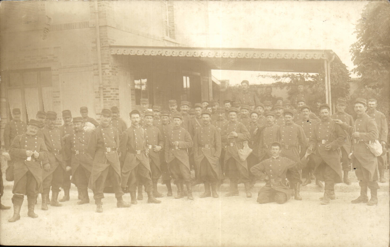 CPA Militaria Real photo Regiment