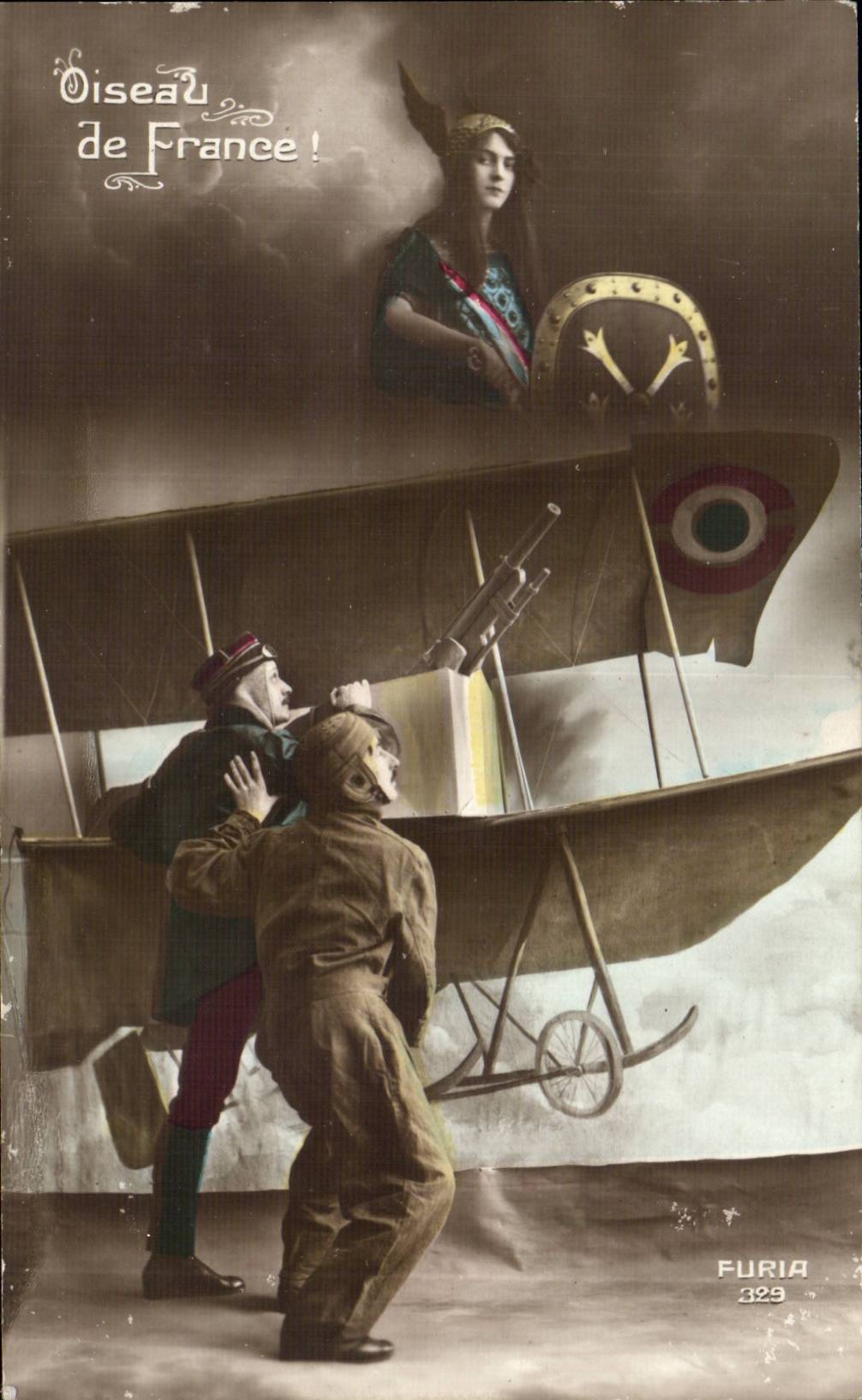 CPA Militaria bird of France (plane)