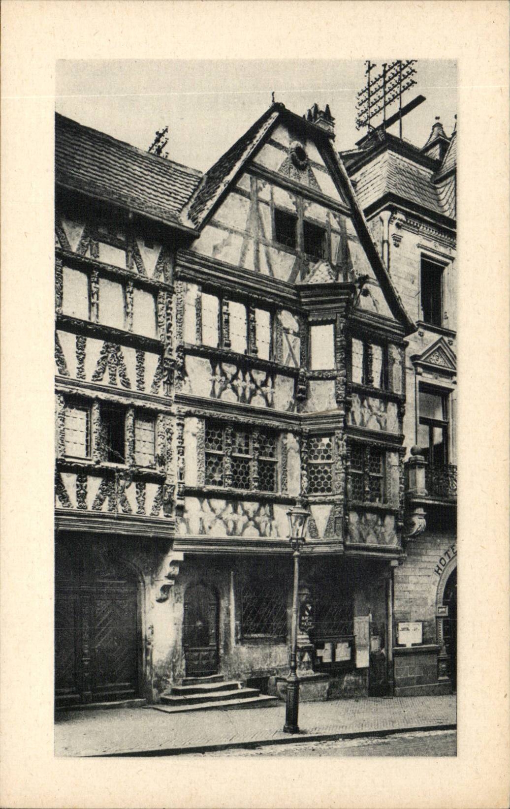 CPA Saverne Old woman house