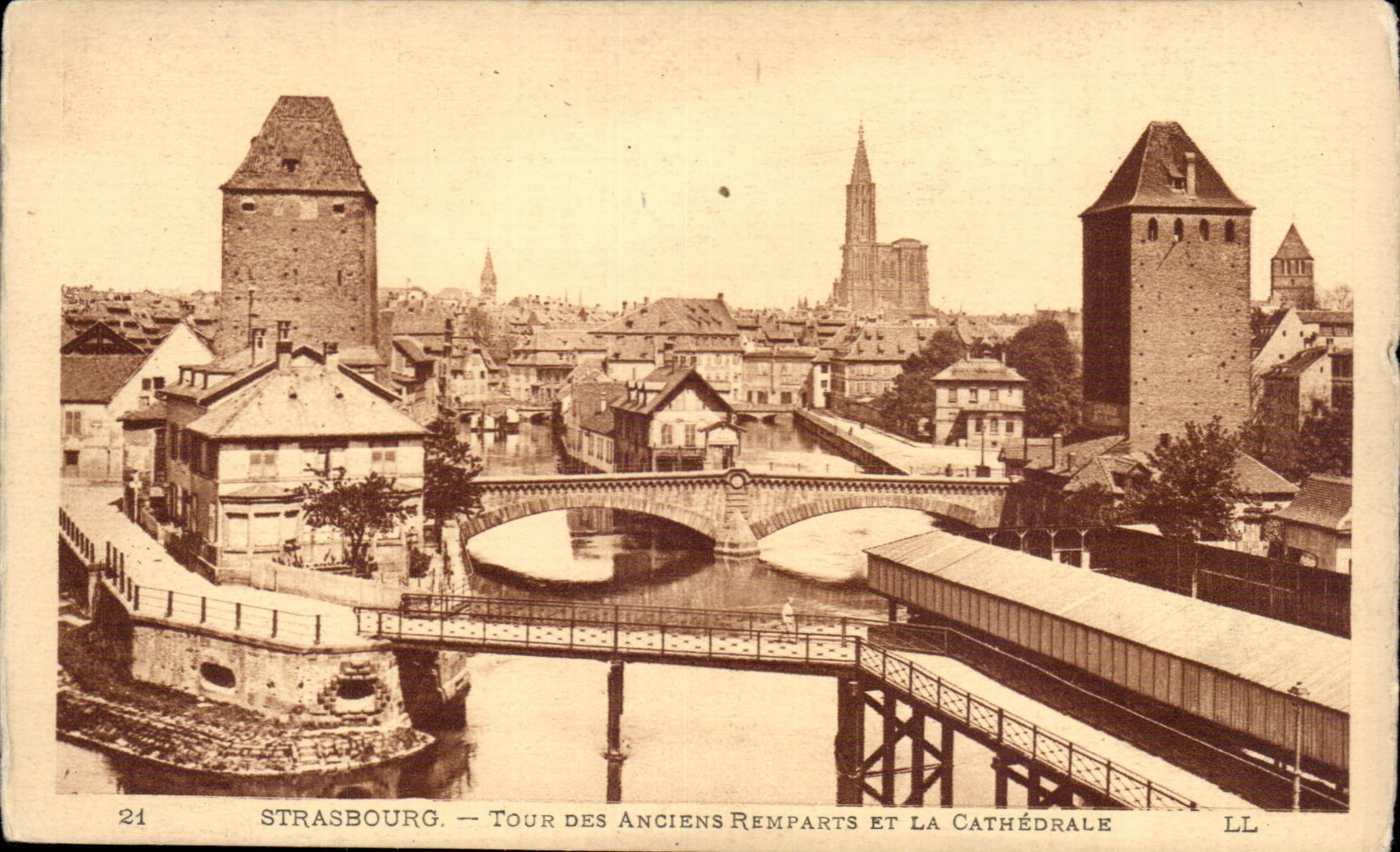 CPA Strasbourg Turn of old and cathedral
