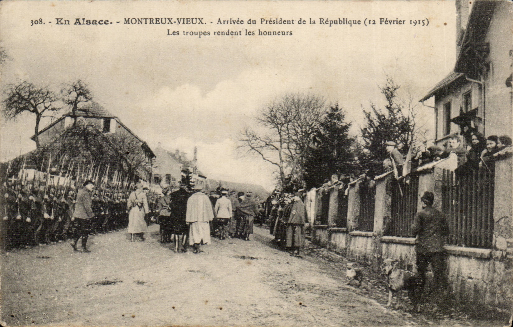 Montreux Vieux CPA Arrivee of the president of the Republic the troops return the honors