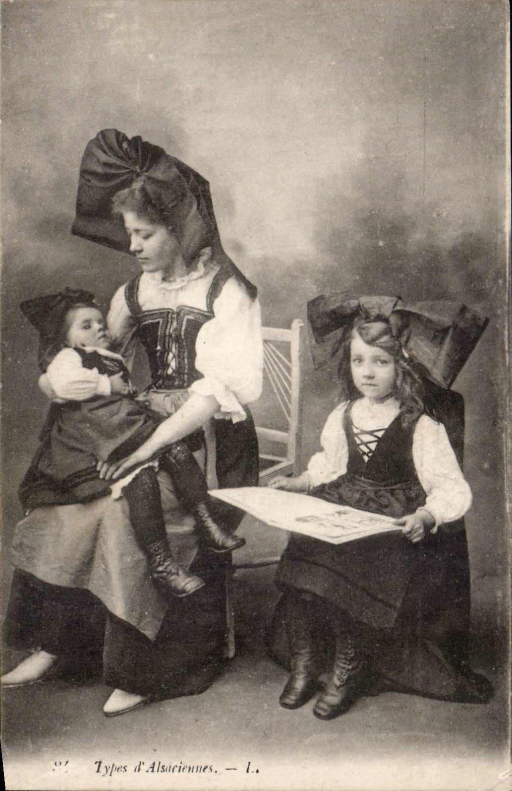 Folklore - Kostume - Arten Elsasser - Kinder - schone Karte CPA