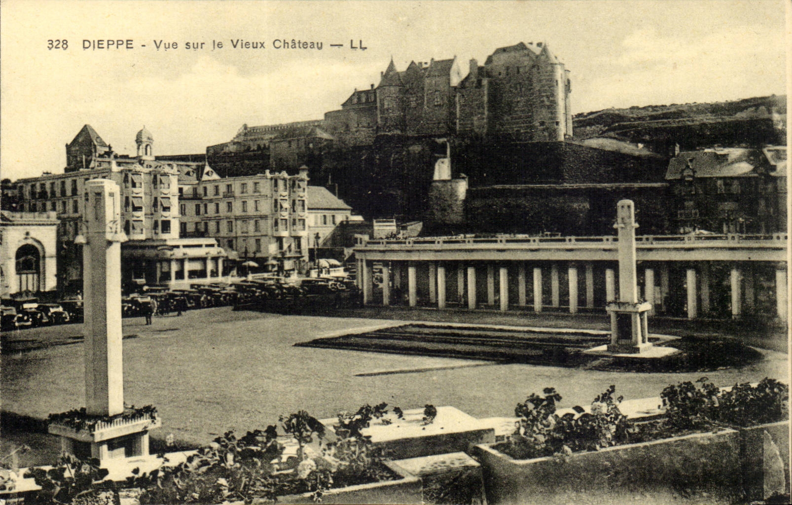 Dieppe - Sight on Old Castle CPA