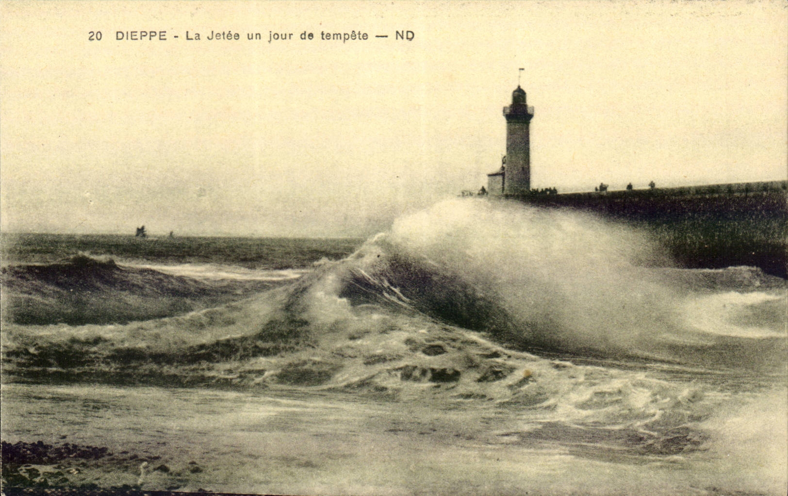 Dieppe - the Pier one day of storm - CPA