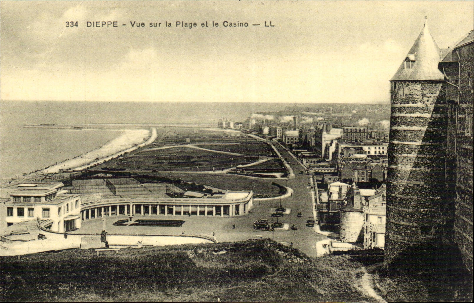 Dieppe - Sight on the Beach and the Casino - CPA