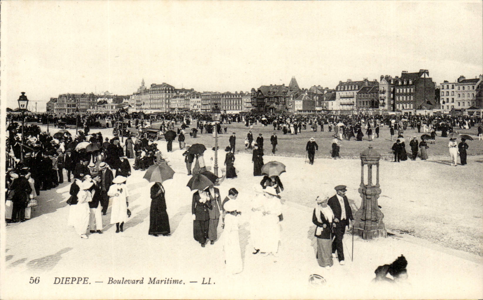 Dieppe - Maritime Boulevard - CPA