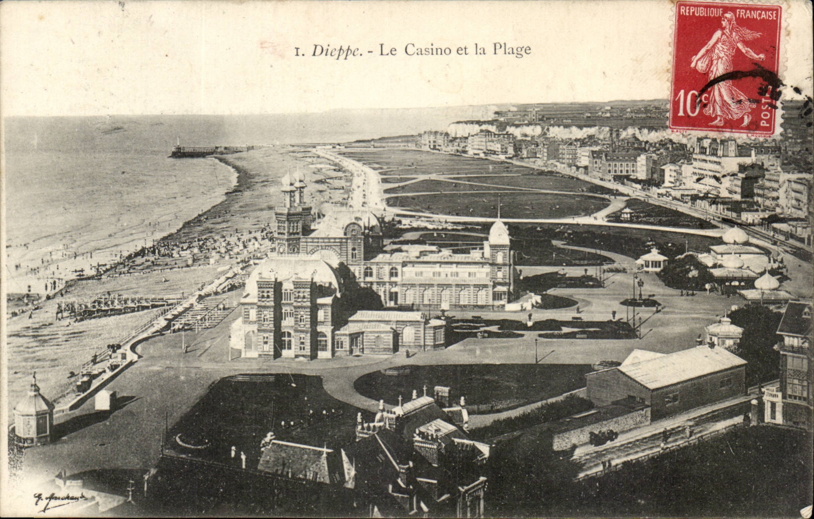 Dieppe - das Kasino und der Strand CPA