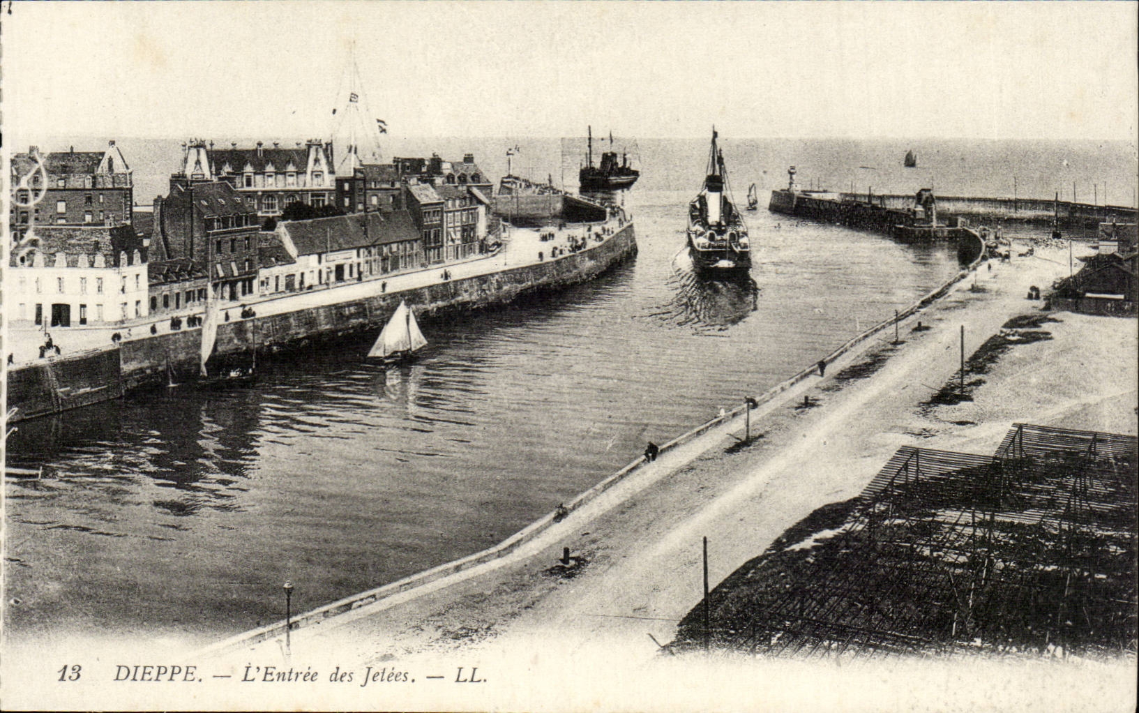 Dieppe - Eingang der Piers - CPA