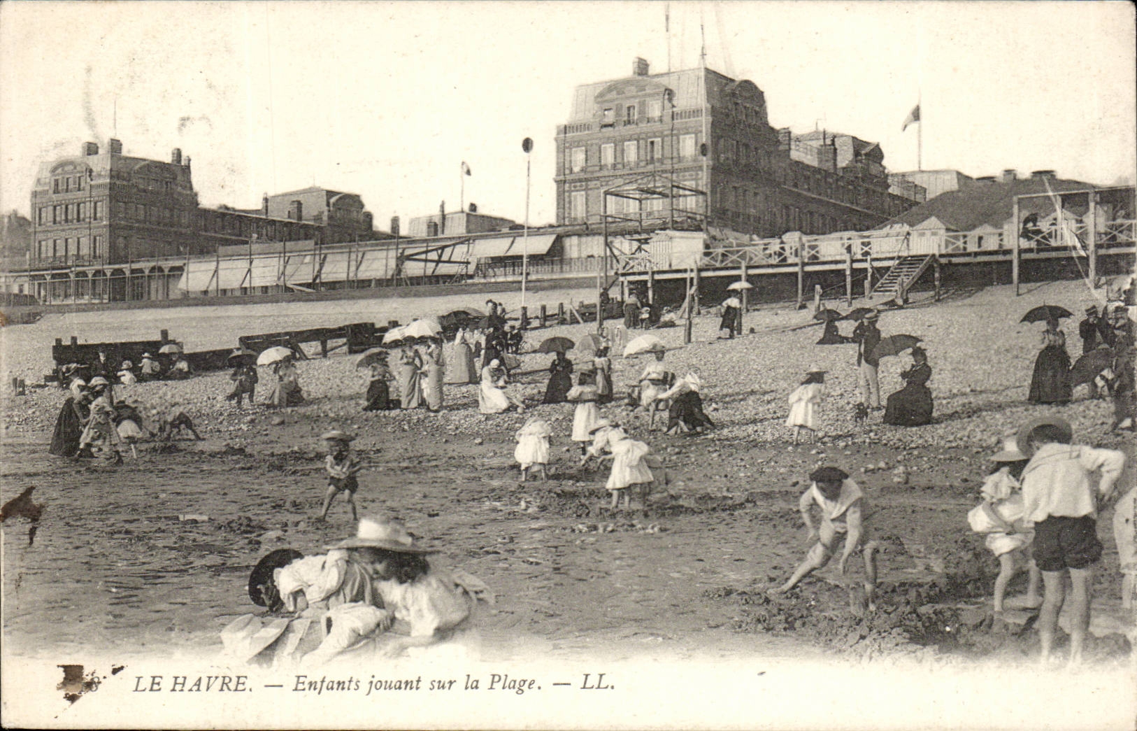 Le Havre - Kinder die den Strand ausnutzen - CPA